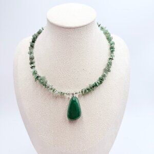 Vintage Natural Jadeite Chips Crystal With Large Jadeite Pendant Wire Necklace